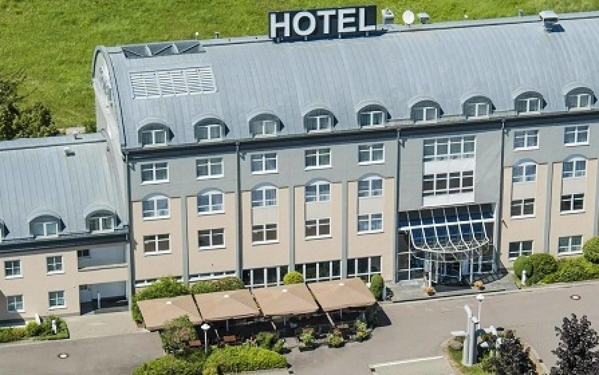 Sachsenpark-Hotel Leipzig Exterior foto